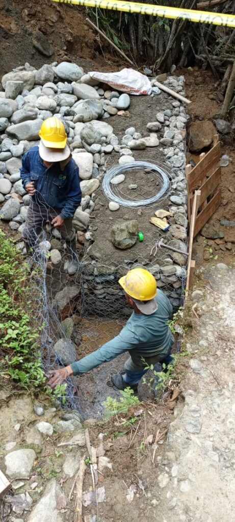 44efc942-f975-43b3-957b-02e47e54a7ac